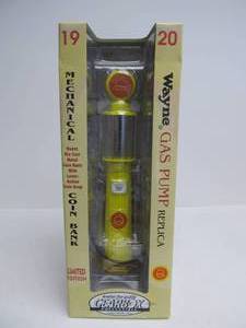 lot 96 image: New In Box Gearbox SHELL Limited Edition Wayne 1920 Gas Pump Coin Bank