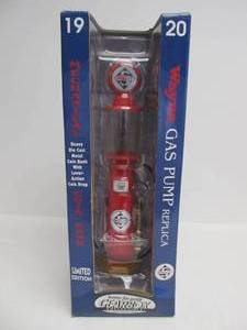 lot 97 image: New In Box Gearbox SKELLY Limited Edition Wayne 1920 Gas Pump Coin Bank