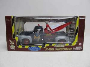 lot 106 image: Road Legends 1953 Ford F-100 Road Wrecker