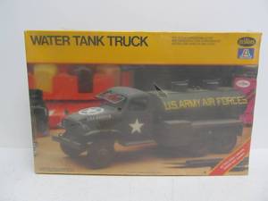 lot 125 image: Vintage Testors US Army Water Tanker Truck
