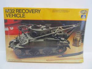 lot 128 image: Vintage Testors US Army M32 Recovery Vehicle