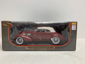 lot 111 image: Signature Models 1937 Cord 812 Supercharged