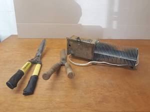(2) Hedge Clippers and Electromode Heater (Untested)