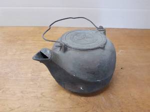 Antique Cast Iron Tea Kettle - Star w #6 or #9
