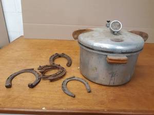Aluminum - National Pressure Cooker  Horseshoes