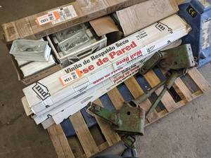 MD Vinyl Dryback Wall Base, 4 x 48