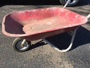 lot 104 image: Metal Wheel Barrow