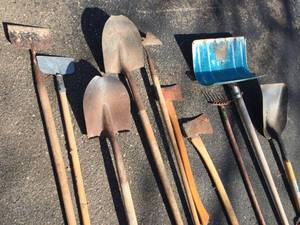 lot 110 image: Long Handled Tools