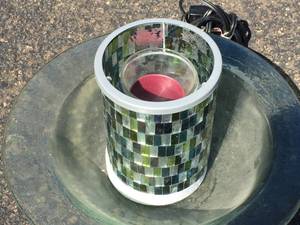 lot 117 image: Lighted Scentsy Glass Aroma Light
