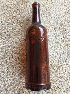 lot 147 image: Vintage Amber Glassware