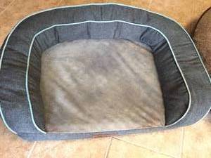 lot 238 image: Two Large Dog Beds