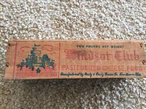 lot 242 image: Fun Wooden Home Decor Items
