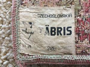 lot 246 image: Czechoslovakian Tabris Decorative Floral Rug
