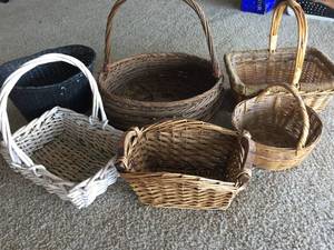 lot 294 image: Wicker Baskets