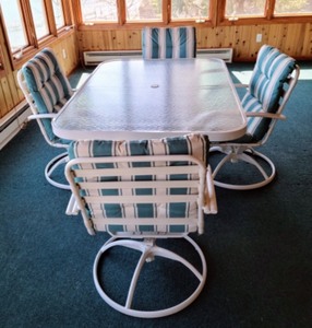 lot 11 image: Glass Topped Patio Set