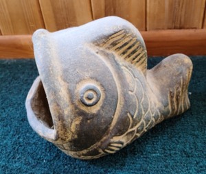 lot 19 image: Pair Of Fun Planters