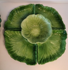 lot 32 image: Vintage Lettuce Plates