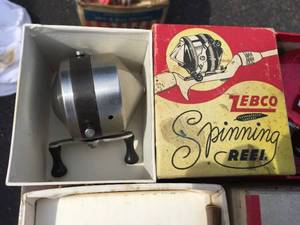 lot 301 image: Vintage Fishing Reel Lot