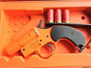 lot 335 image: Olin Flare Gun