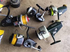 lot 336 image: 5 Mackerel Reels and Hook Rigs