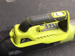 lot 338 image: Ryobi Electric Leaf Blower