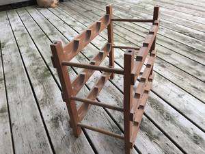 lot 381 image: 12 Bottle Wooden Wine Rack