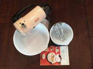 Vintage Pink Sunbeam Mixmaster DeLuxe