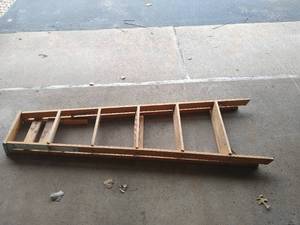 6 ft Wood Step Ladder