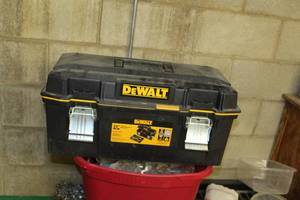 DeWalt Plastic Tool Box 23Lx11Wx11H