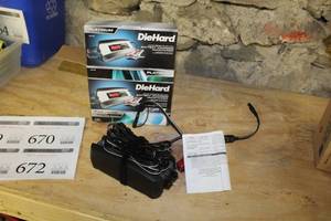 Sears DieHard Platinum Battery ChargerMaintainer (in box)