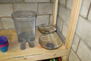 Lot of (5) Wire Baskets and Bowls