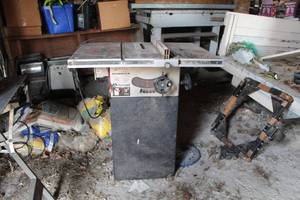 Rockwell Table Saw 9 32Lx23Wx36H