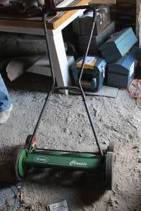 Scotts Classic Manual Push Lawn Mower