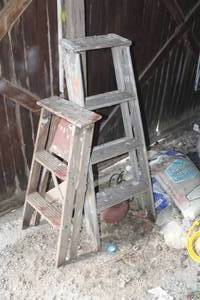 Lot of (2) Wood Step Ladders 3H, 4H