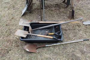 Lot of (8) Tool - Masonry Tubs (x3), Shovels (x4), Rake (x1)