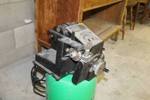 HPL Key Cutting Machine