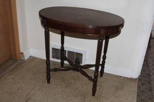 Wood End Table 26Lx17Wx24H