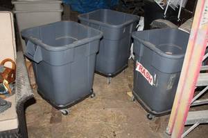 Lot of (3) Rolling Plastic Trash Cans 21Lx21Wx27-12H
