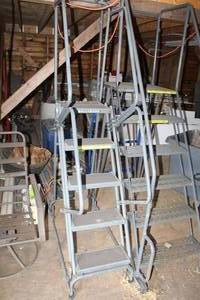 Ballymore Rolling Metal Staircase 5-step 43Lx18-12Wx84H