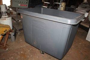 Rubbermaid Commercial Plastic Dump Cart 48Lx34Wx37H