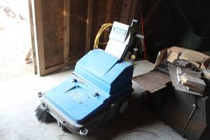 Nobles Scout Floor Sweeper 28