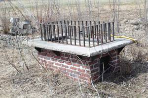 Brick Chimney Above Ground Fire Pit 80Lx52Wx40H
