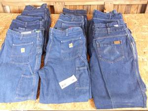 11 Pair Of Men Heavy-Duty Jeans Size 38 & 40