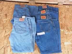 5 Pair of Vintage Levi Jeans (Size 36x32)