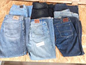 8 Pair of Fashion Vintage Jeans (Sizes 36)