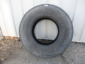 1 Used VIrgin Dayton 42565R22.5 Tire