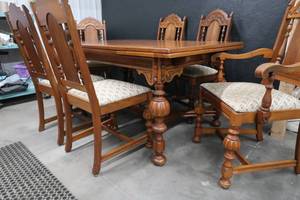 KITCHEN TABLE