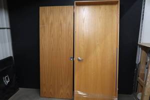 OAK HOLLOW CORE DOOR  WITH DOOR FRAMING