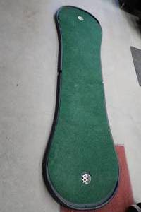PUTTING GREEN