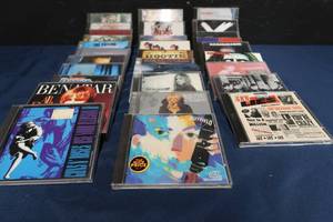 LOT OF 30 CDS